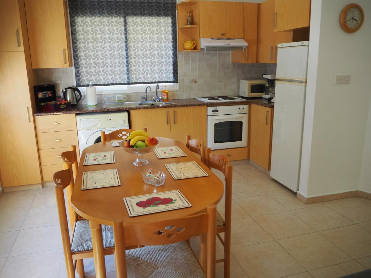 Sirena Sunrise Prestige Apartments Paphos Exterior foto