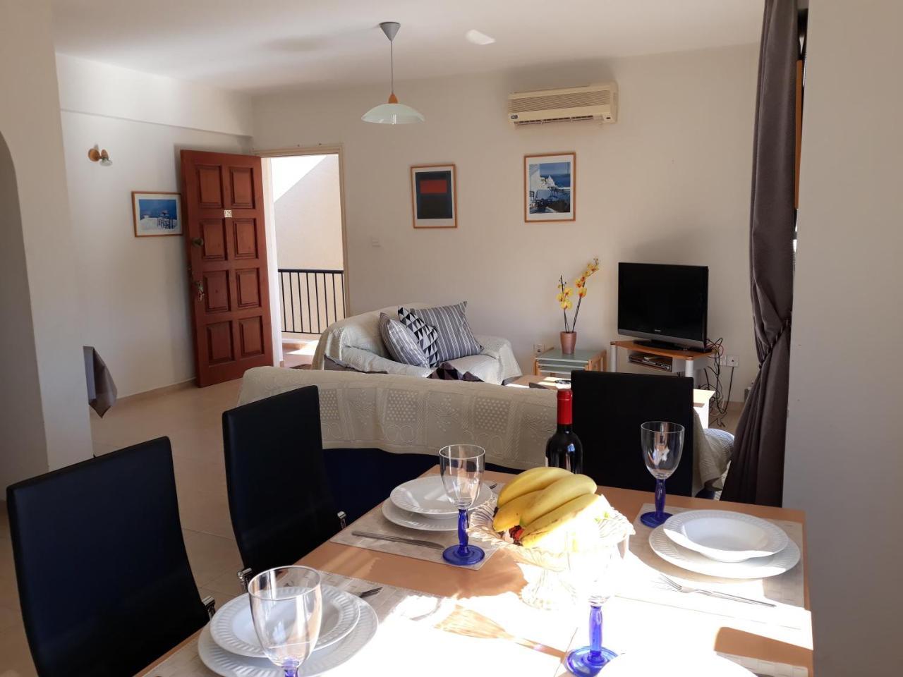 Sirena Sunrise Prestige Apartments Paphos Exterior foto